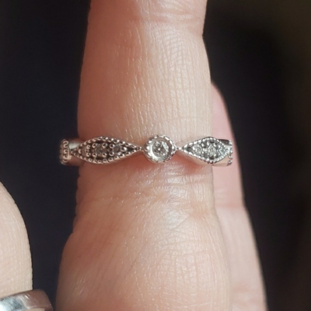 14k White Gold Ring 1/5 Ct Diamond Milgrain Wedding Band - Picture 3 of 12